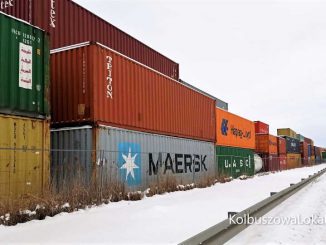 Co kryją kontenery na stacji kolejowej? [WIDEO]