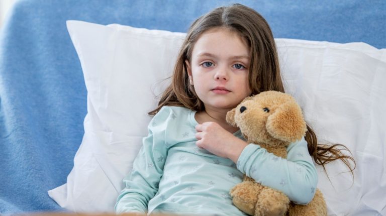 Dom Aniołków rośnie z serc ludzi. Przepiękne akcje w Majdanie Królewskim i Spiach