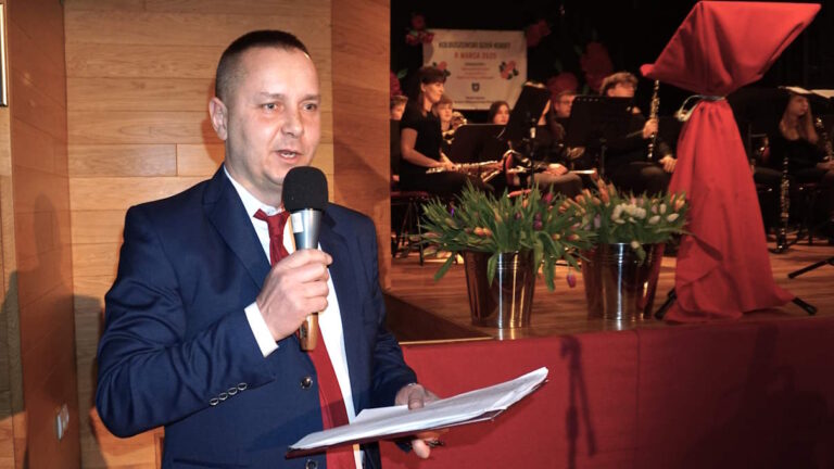 Jest nowy dyrektor MDK w Kolbuszowej. Andrzej Selwa zastępuje Wiesława Sitko